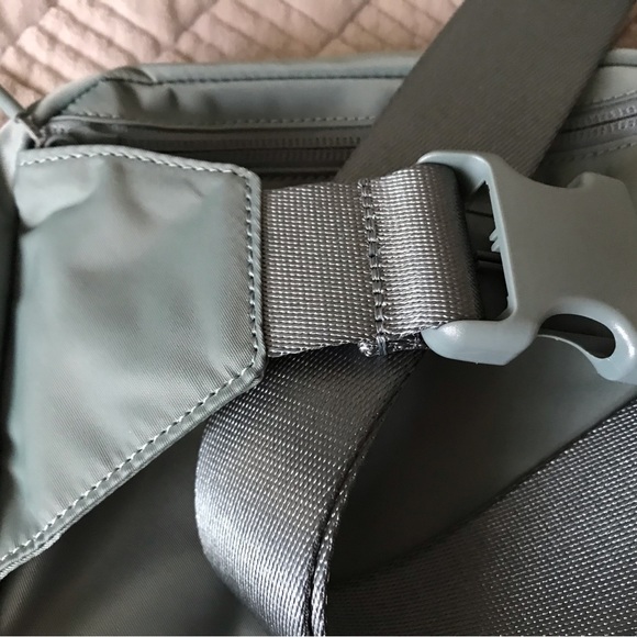 Everywhere Belt Bag   NWOT - Picture 9 of 10